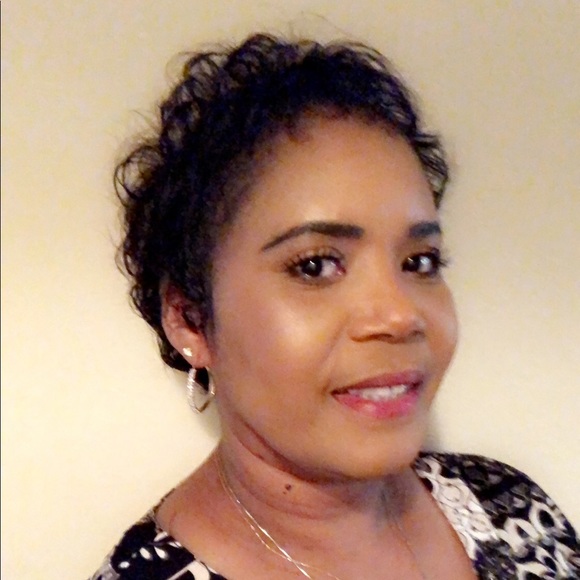 Meet your Posher, Zora - Picture 1 of 1